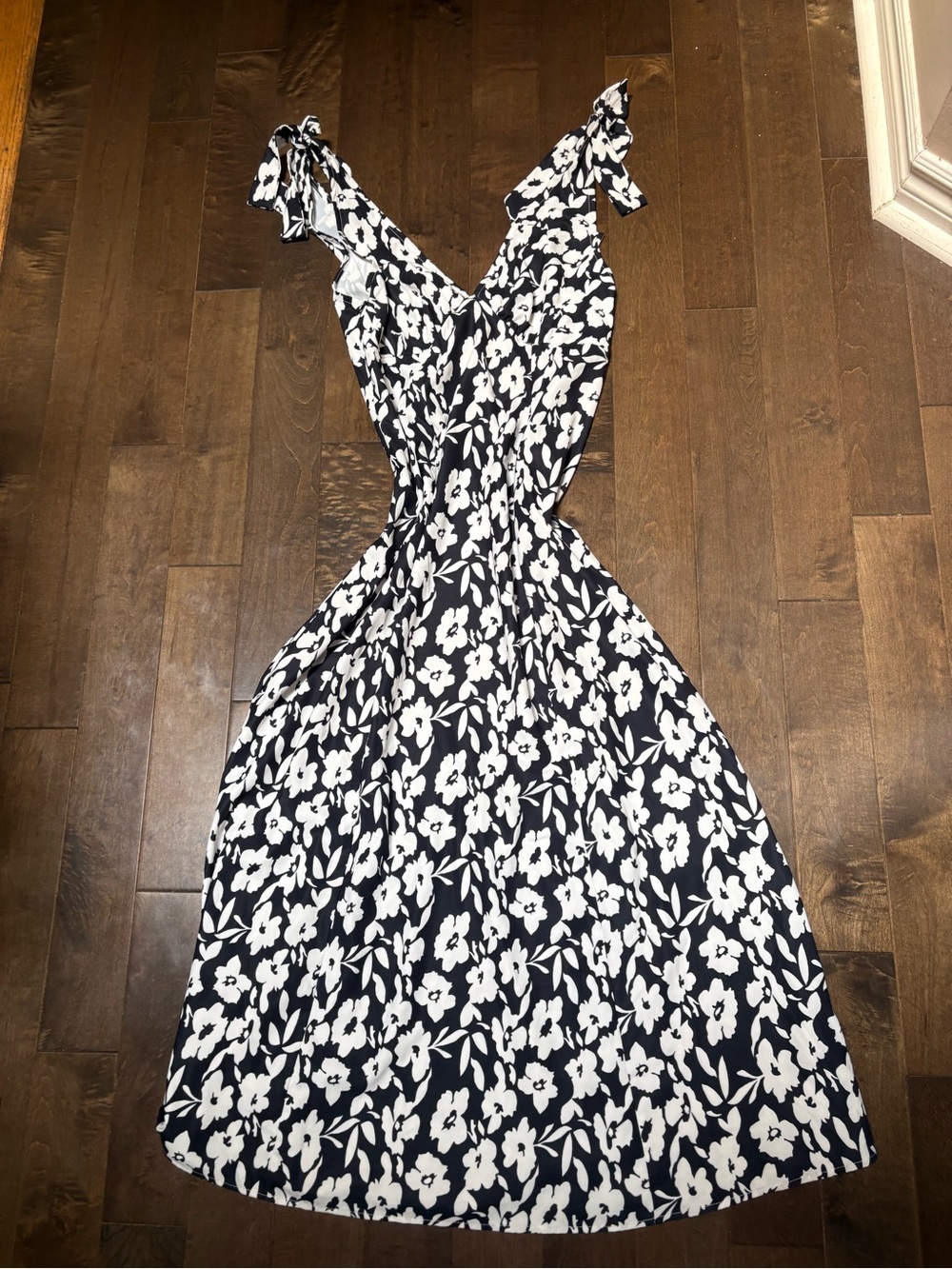 Cider Black & White Floral Tie-Shoulder Maxi Dress